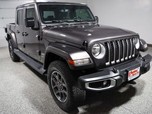 Used 2022 Jeep Gladiator Overland w/ Popular Equipment Package AWD/4WD image 5