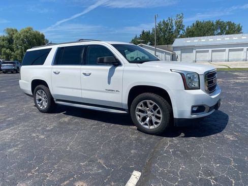 Used 2015 GMC Yukon XL SLT w/ HD Trailering Package AWD/4WD image 12