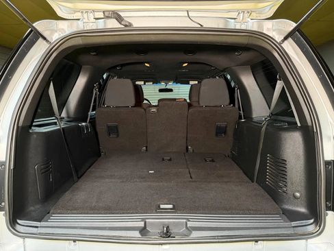 Used 2017 Ford Expedition XLT RWD image 25