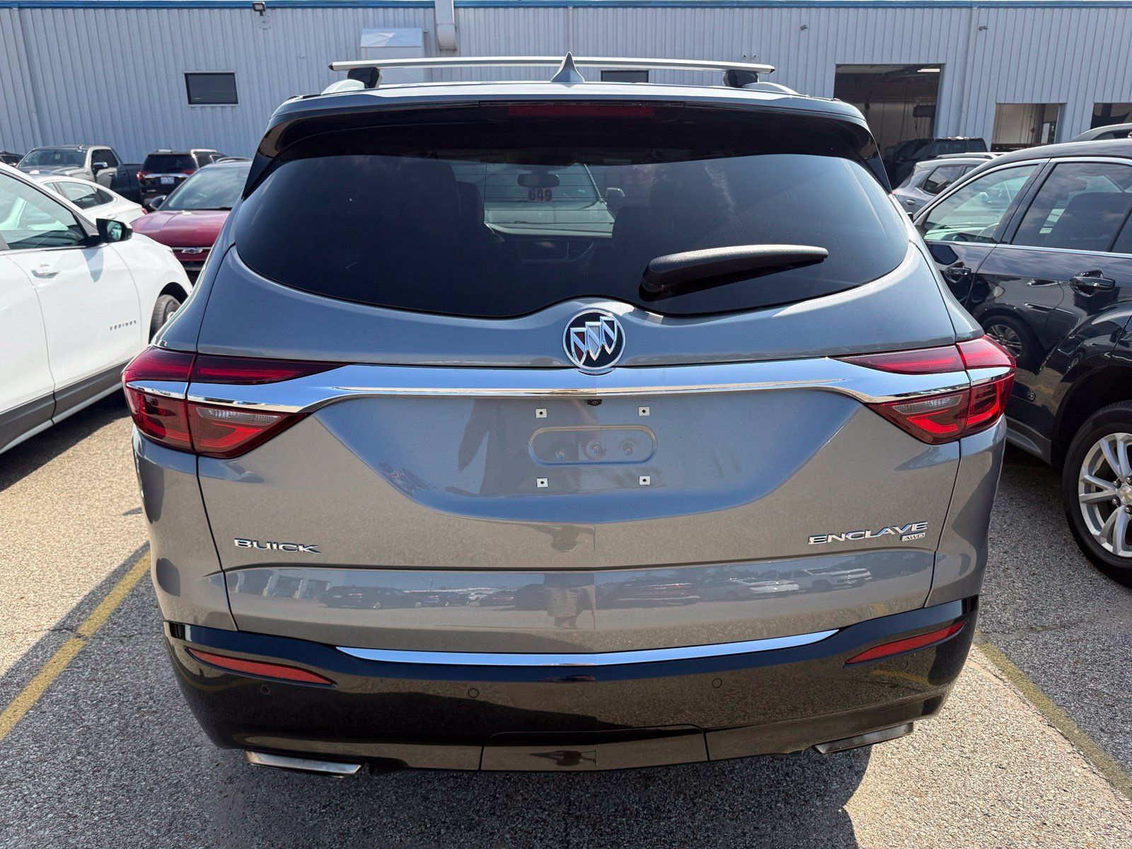 Used 2018 Buick Enclave Essence w/ Trailering Package AWD/4WD image 3