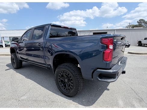 Used 2021 Chevrolet Silverado 1500 RST w/ LPO, Dark Essentials Package image 7