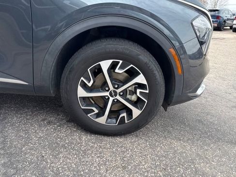 Used 2023 Kia Sportage EX image 6