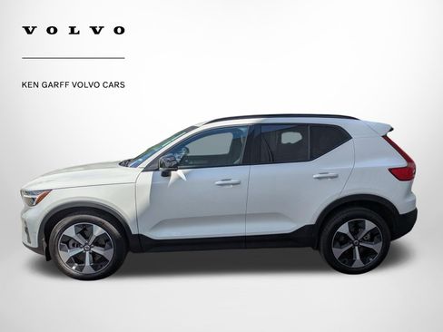 New 2026 Volvo XC40 B5 Plus w/ Climate Package AWD/4WD image 7