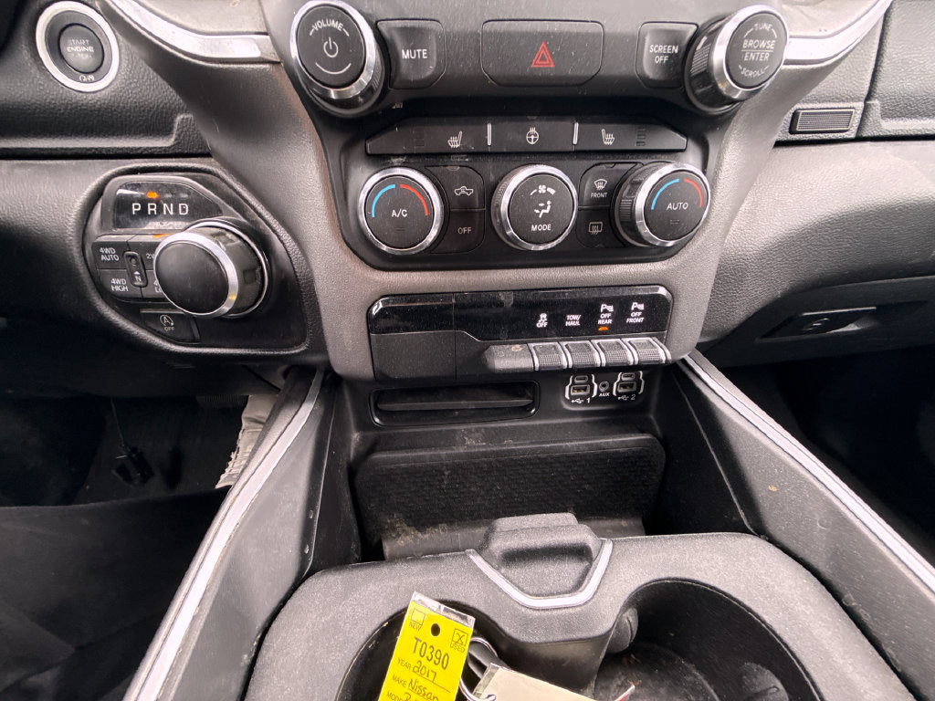 Used 2023 RAM 1500 4x4 Crew Cab image 29