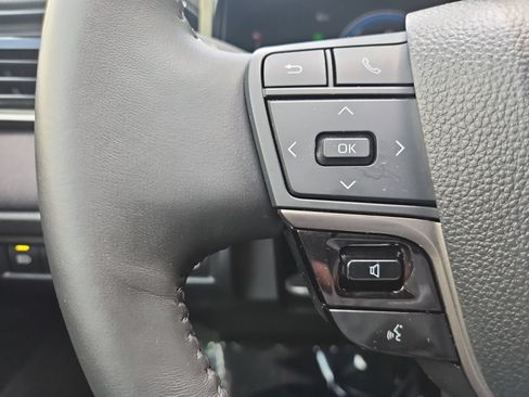 Used 2025 Toyota Camry LE w/ Convenience Package FWD image 30