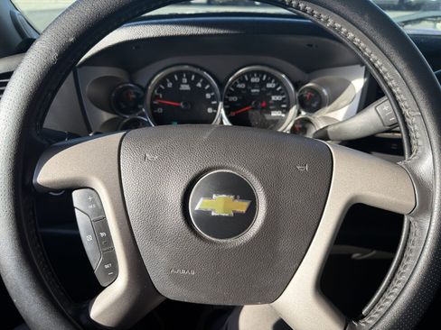 Used 2013 Chevrolet Silverado 1500 LT AWD/4WD image 11