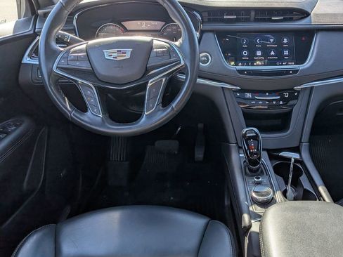 Used 2022 Cadillac XT5 Premium Luxury w/ LPO, ONYX Package image 22