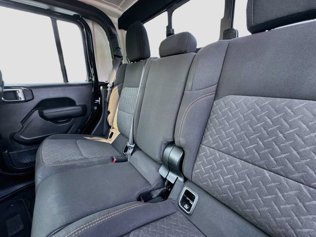 Used 2026 Jeep Gladiator Mojave AWD/4WD image 27