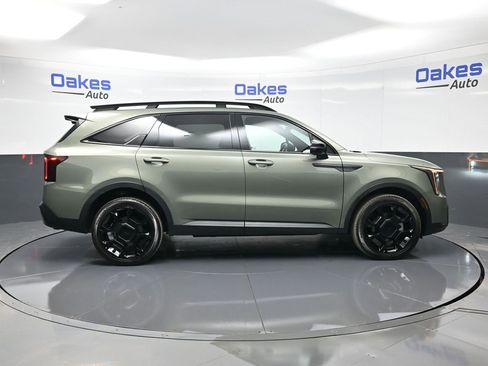 Certified 2025 Kia Sorento SX Prestige image 9