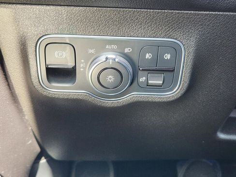 Certified 2021 Mercedes-Benz GLB 250 GLB 250 image 21