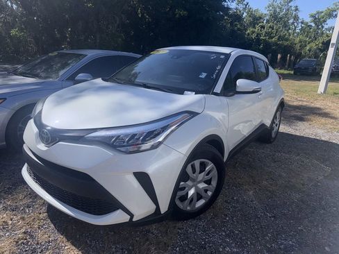 Used 2020 Toyota C-HR LE FWD image 2