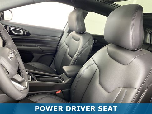 New 2025 Jeep Compass Limited w/ High Altitude Package image 16