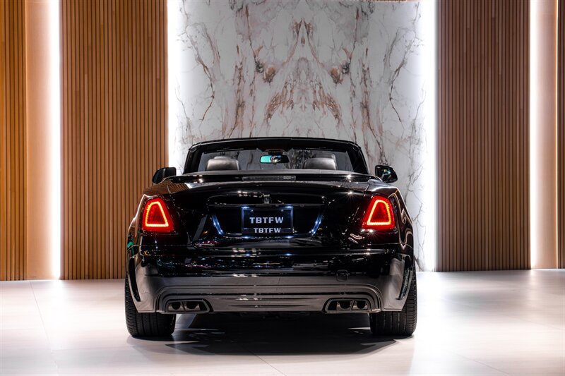 Used 2019 Rolls-Royce Dawn RWD image 3