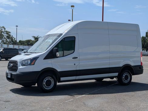 Used 2019 Ford Transit 250 148 High Roof RWD image 3
