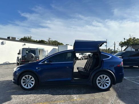 Used 2020 Tesla Model X Long Range image 6