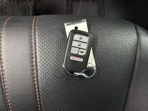 Used 2025 Honda Passport TrailSport image 40