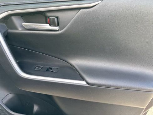 Used 2020 Toyota RAV4 XSE image 26