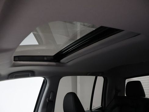 Used 2025 Honda Ridgeline RTL image 12