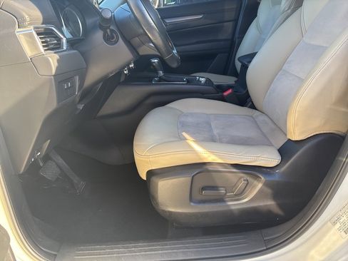 Used 2018 MAZDA CX-5 Touring image 42
