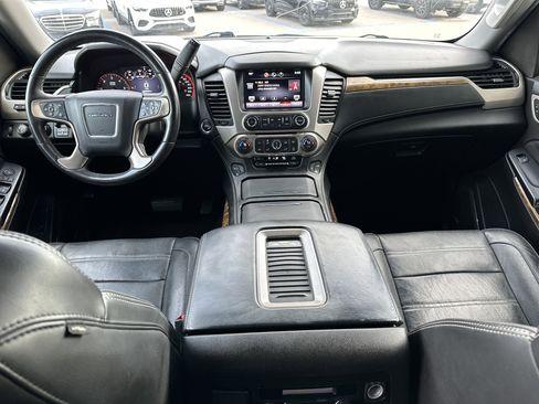 Used 2015 GMC Yukon XL Denali w/ Premium Package image 16