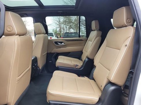 Used 2023 Chevrolet Suburban Premier w/ Premium Package 2 image 11