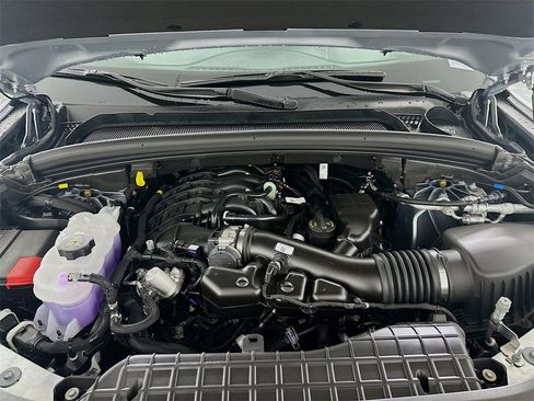 New 2025 Jeep Grand Cherokee L Overland w/ Luxury Tech Group IV image 18