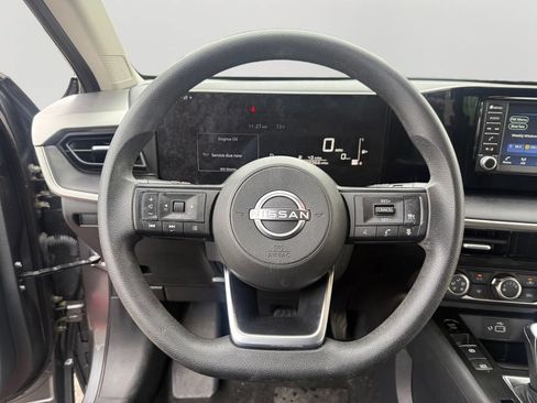 Used 2025 Nissan Kicks S AWD/4WD image 12
