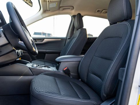 New 2025 Ford Escape Active w/ Cold Weather Package image 9