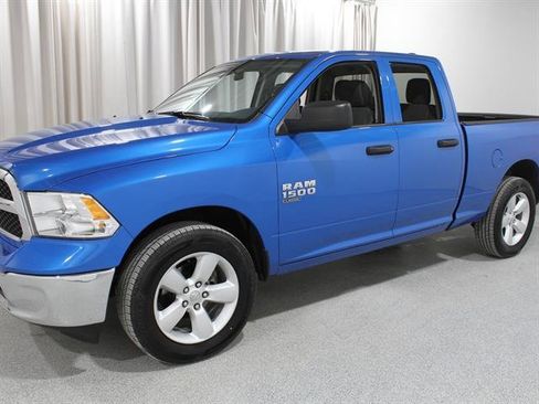 Used 2024 RAM 1500 Classic SLT image 3