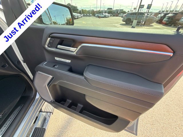 Used 2025 GMC Sierra 1500 Denali w/ Technology Package AWD/4WD image 39