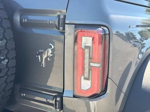 Used 2025 Ford Bronco Badlands AWD/4WD image 13