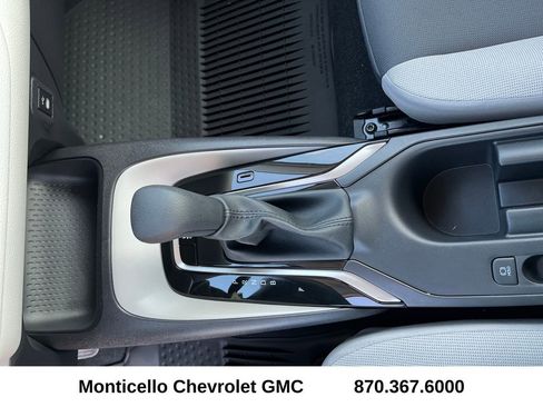 Used 2025 Toyota Corolla LE image 19