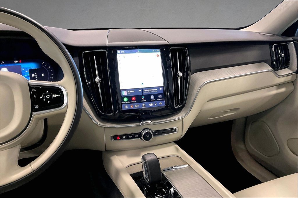 Certified 2023 Volvo XC60 B5 Plus w/ Climate Package AWD/4WD image 10