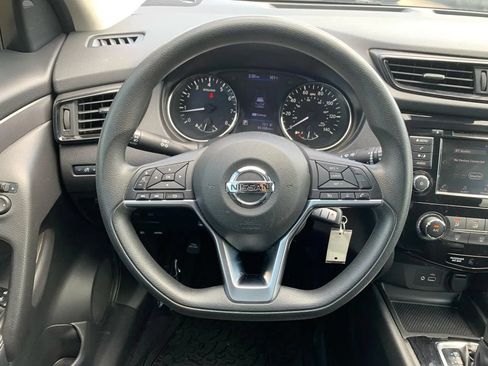 Used 2020 Nissan Rogue Sport S FWD image 13