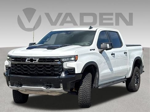 Used 2025 Chevrolet Silverado 1500 ZR2 AWD/4WD image 1