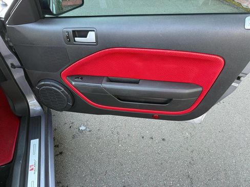 Used 2006 Ford Mustang GT Premium image 54