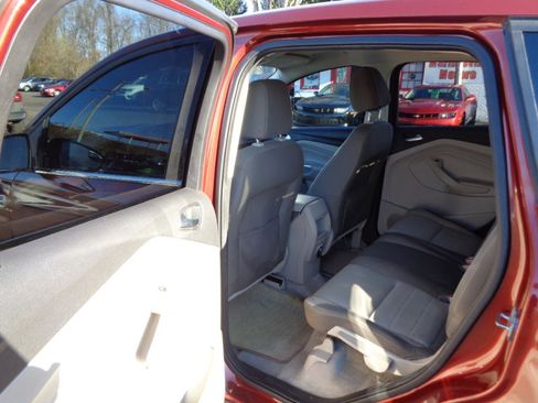 Used 2014 Ford Escape SE image 15