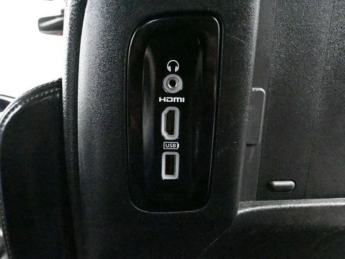 Used 2019 Chrysler Pacifica Touring-L Plus w/ Advanced Safetytec Group image 54