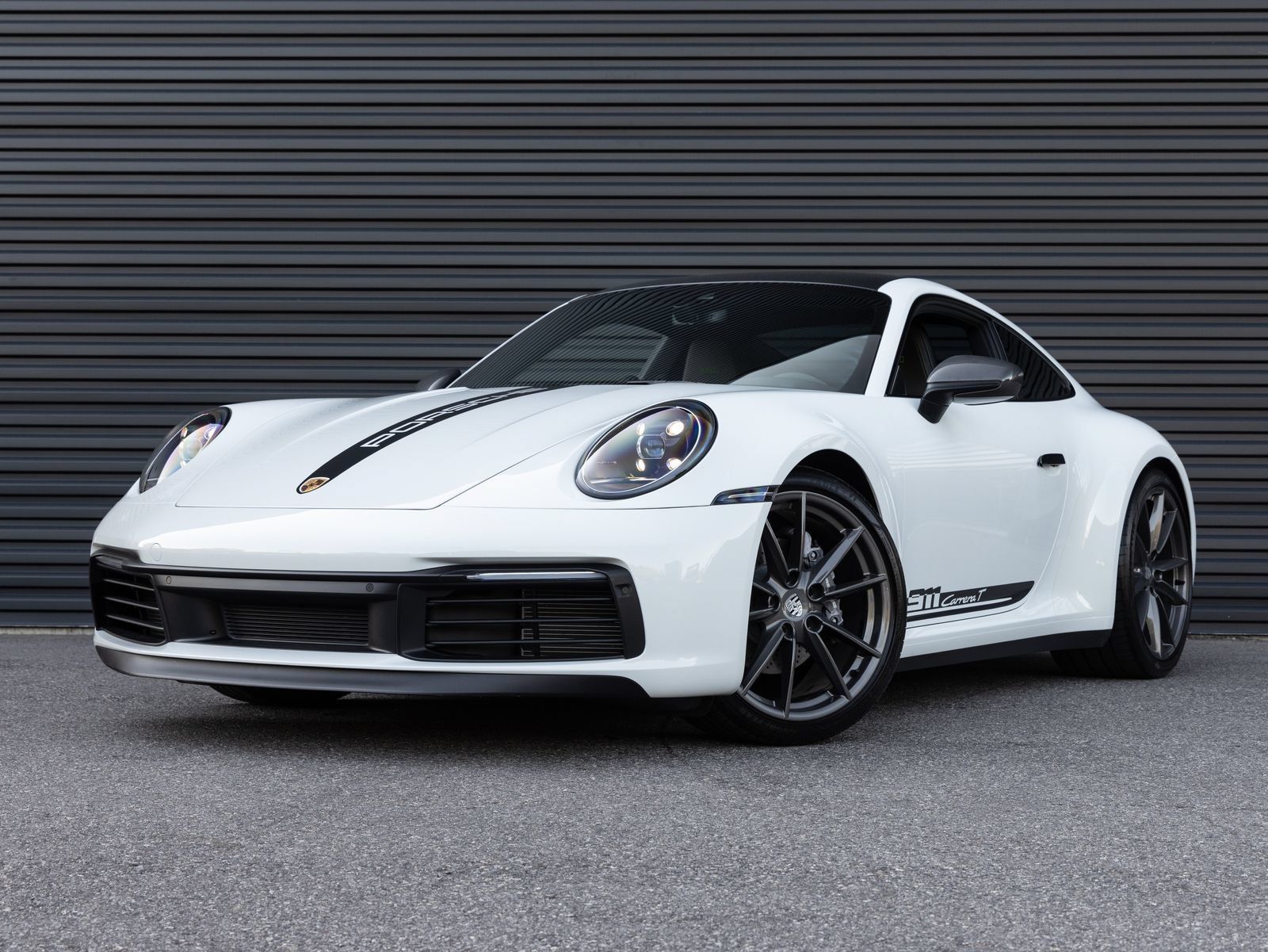 Used 2024 Porsche 911 Carrera T RWD image 1