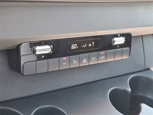 Used 2024 Mercedes-Benz Sprinter 4500 image 17