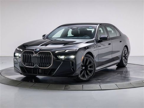 Used 2026 BMW i7 eDrive50 w/ M Sport Package RWD image 1