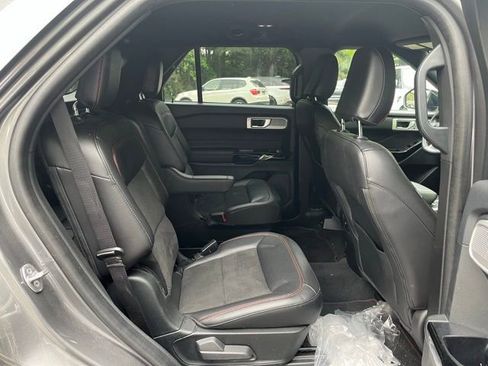 Used 2023 Ford Explorer ST-Line AWD/4WD image 13