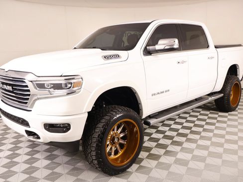 Used 2022 RAM 1500 Limited w/ Body Color Bumper Group AWD/4WD image 11