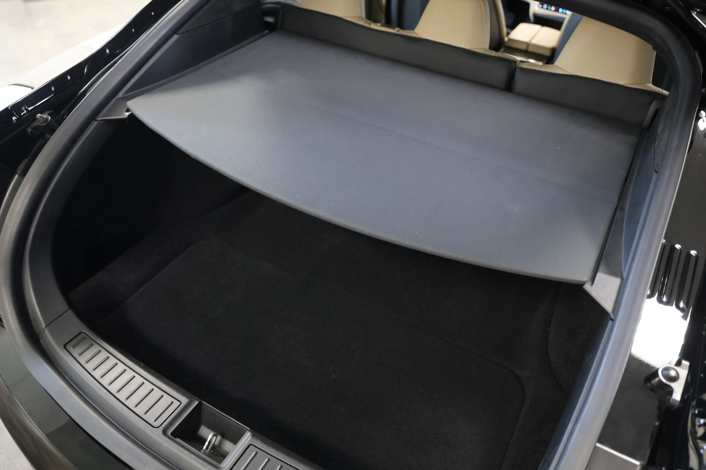 Used 2015 Tesla Model S 85 RWD image 49