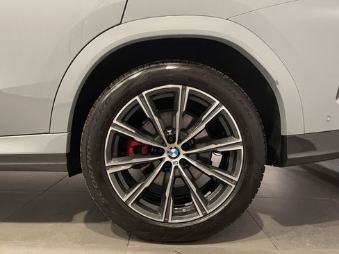 Used 2026 BMW X6 xDrive40i w/ Executive Package AWD/4WD image 8