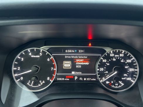 Used 2025 Nissan Rogue SV image 25