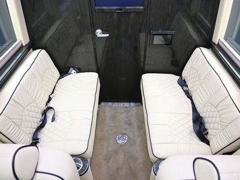 Used 2020 Mercedes-Benz Sprinter 2500 image 33