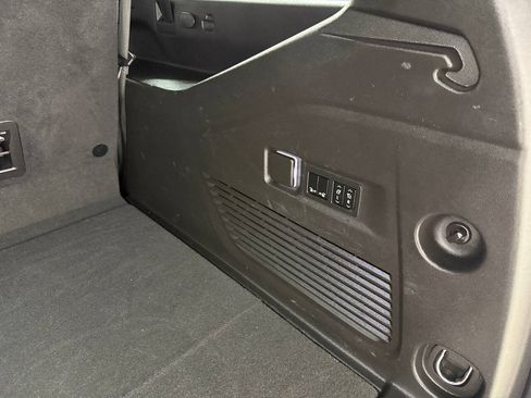 Used 2021 GMC Yukon XL AT4 w/ Rear Media and Nav Package AWD/4WD image 85