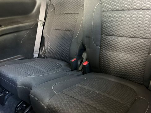 Used 2018 GMC Acadia SLE FWD image 17