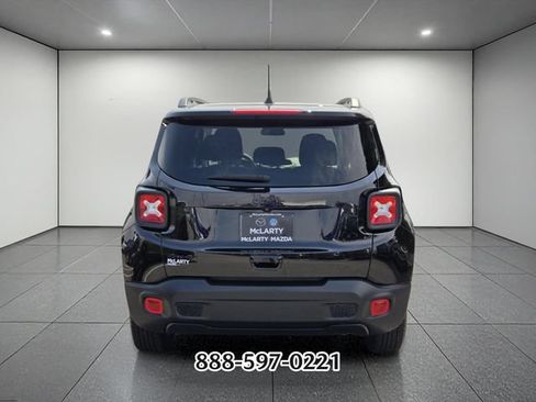 Used 2023 Jeep Renegade Latitude AWD/4WD image 4